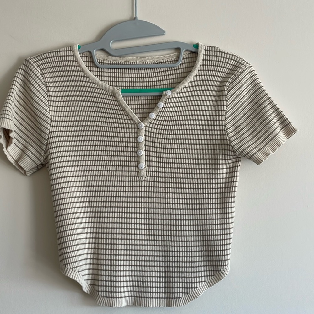 Beige striped crop top Small